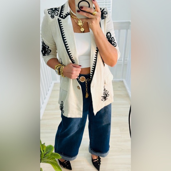 VAINILLA BEAN Embroidered Cream Jacket with Black Accents - Picture 2 of 2